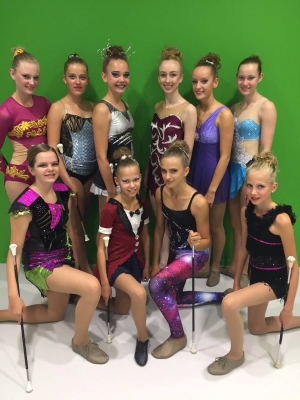 Achter: Nikkie, Rachel, Danique, Cynthia, Celina en Eefke Voor: Demi, Kirsten, Mireille en Mayke