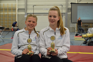 Fleur Snoek en Isa Verzeilberg Fleur Snoek en Isa Verzeilberg
