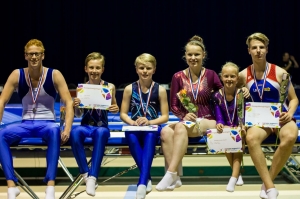 Max, Joey, Jay, Marlies, Katelijne en Casper. Max, Joey, Jay, Marlies, Katelijne en Casper.